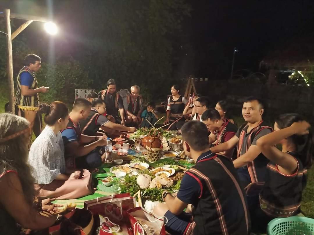 Homestay Nang Nghieng Kon Tum Екстер'єр фото